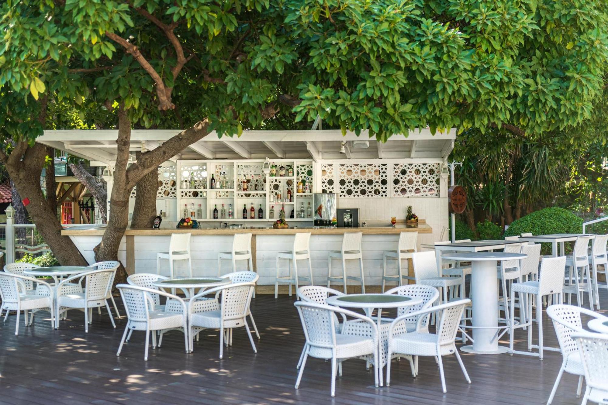 Labranda Mares Marmaris Hotel Esterno foto The bar at the Athens Conservatory