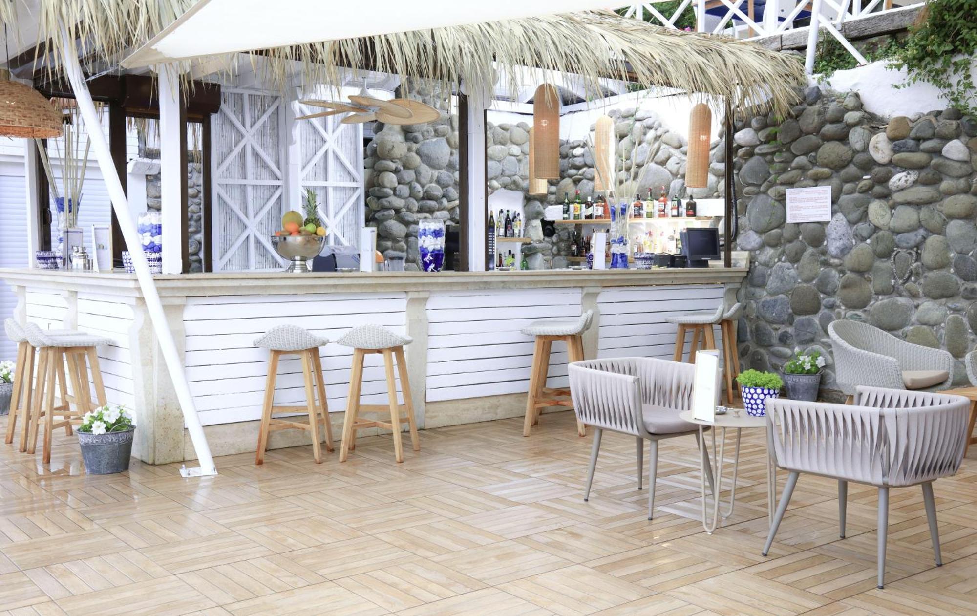 Labranda Mares Marmaris Hotel Esterno foto The bar at the pool