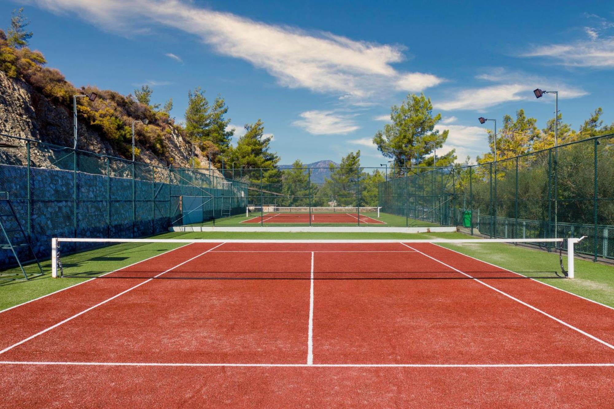 Labranda Mares Marmaris Hotel Esterno foto Tennis court