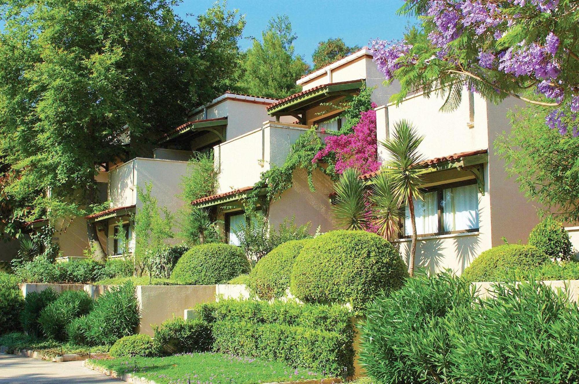 Labranda Mares Marmaris Hotel Esterno foto The Odalys Club resort in Saint-Raphaël